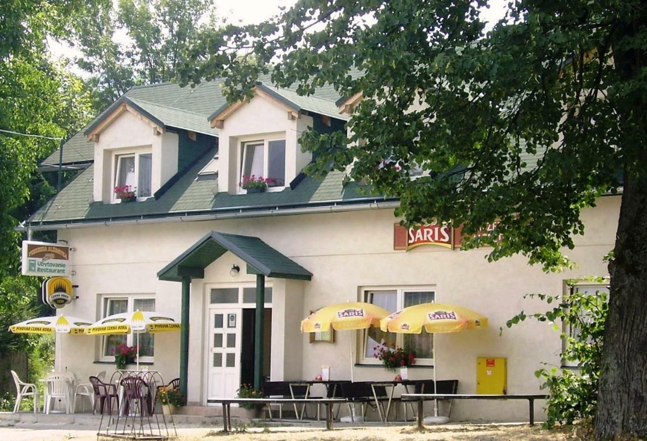 מלון Strecno Pizzeria Alzbetka מראה חיצוני תמונה